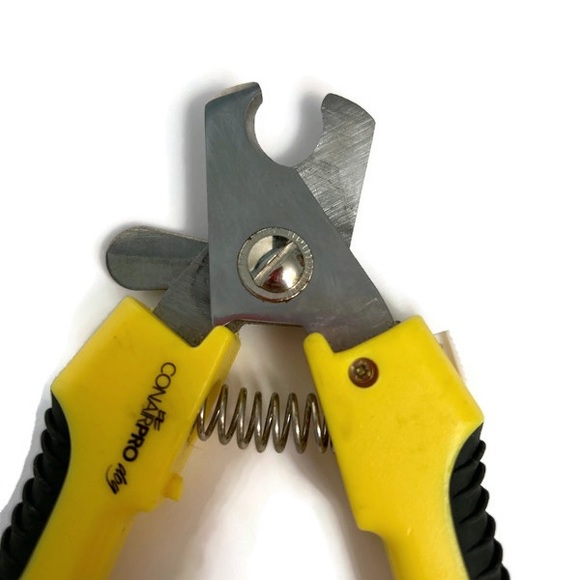 Dog Grooming Supplies Nail Clippers and Shedding Blade - Picture 5 of 9